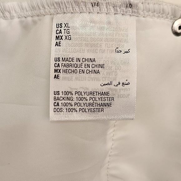 NWTStyle & Co.Women's jeans high-rise straight Leg off-white decorative patches - Picture 7 of 11